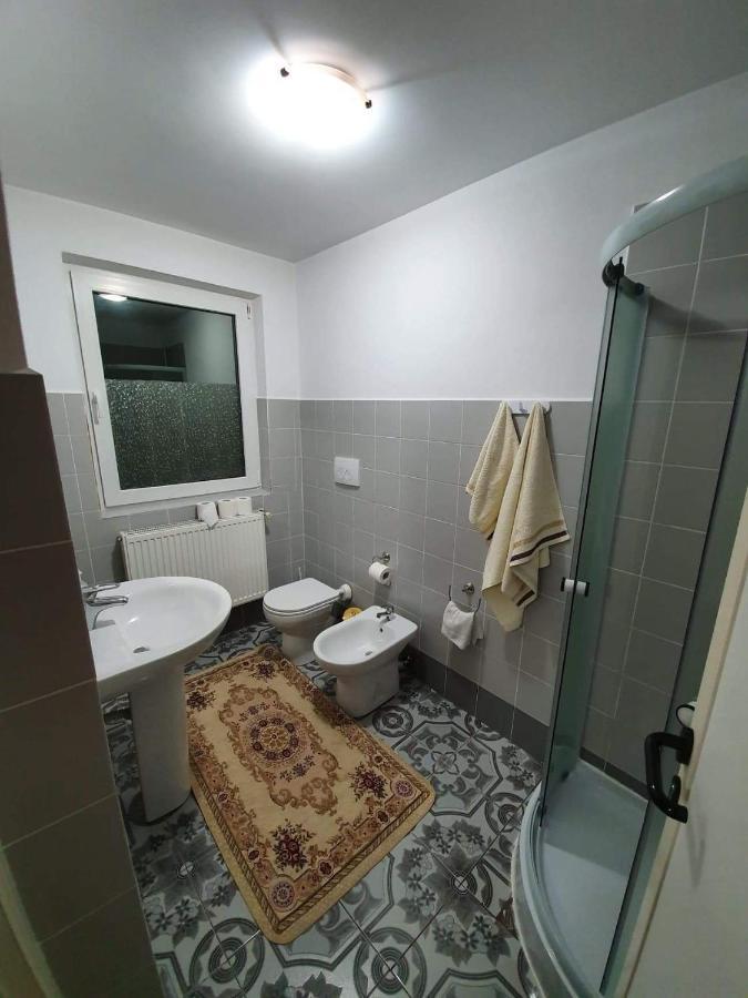 Vila Aslam Hotel กูรา ฮูมอรูลุย ภายนอก รูปภาพ