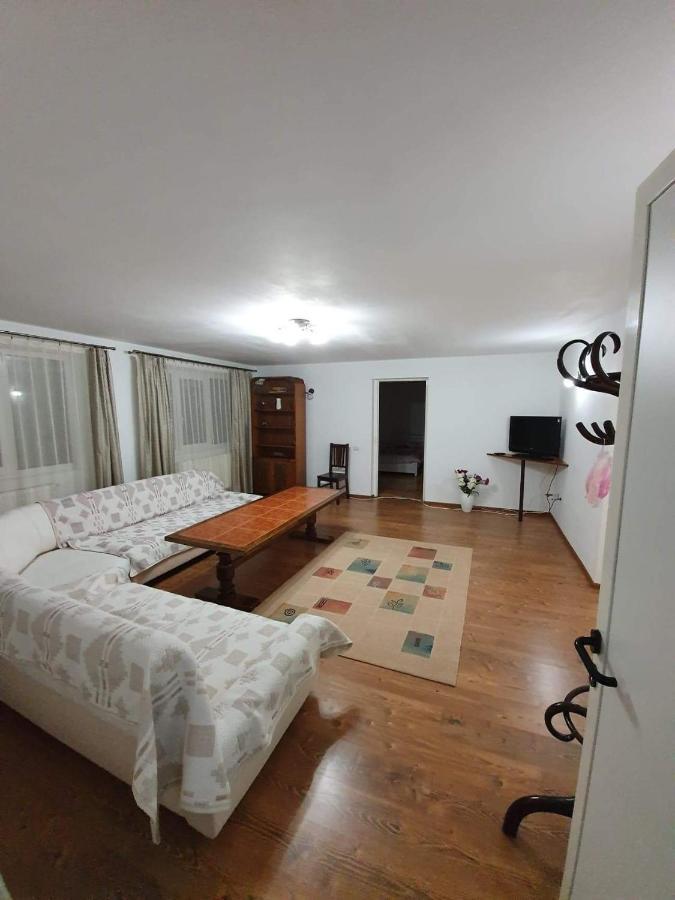 Vila Aslam Hotel กูรา ฮูมอรูลุย ภายนอก รูปภาพ